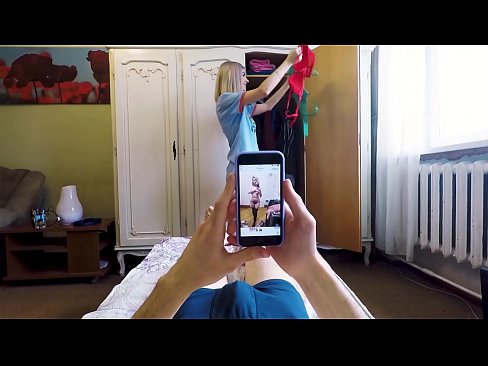 ❤️ Njerka e bëri vëllain e saj të mbaronte pak para se nëna të vinte në shtëpi ️ Super pornografi tek ne ❌