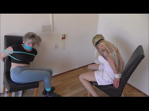 ❤️ E varur / e lidhur dhe e gojës / vajzë në ankth ️ Super pornografi tek ne ❌