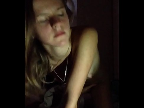 ❤️ Një vajzë masturbon dhe sperma ️ Super pornografi tek ne ❌
