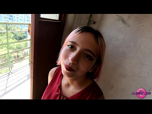 ❤️ Sensual student thith një të huaj në pjesën e jashtme - sperma në fytyrën e tij ️ Super pornografi tek ne ❌